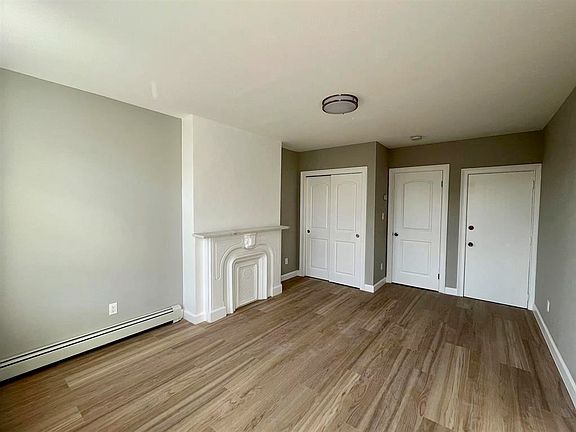 4th image of 208 7th St APT 4L