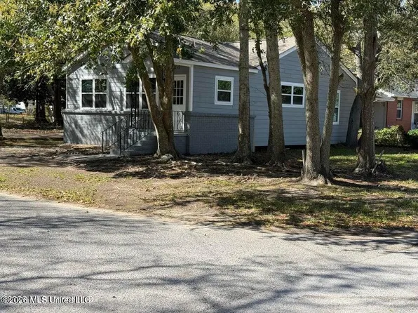 1811 Wilson Ave, Pascagoula, MS 39567