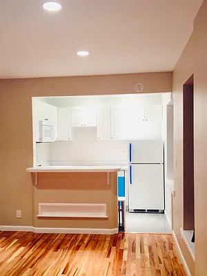 Rented by Douglas Elliman | media 28