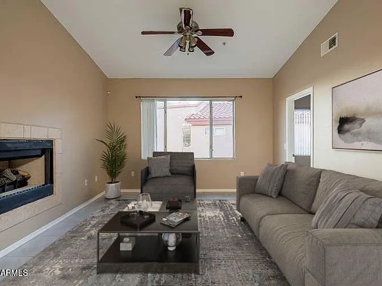 2929 W Yorkshire Dr #2071 — Photo 2