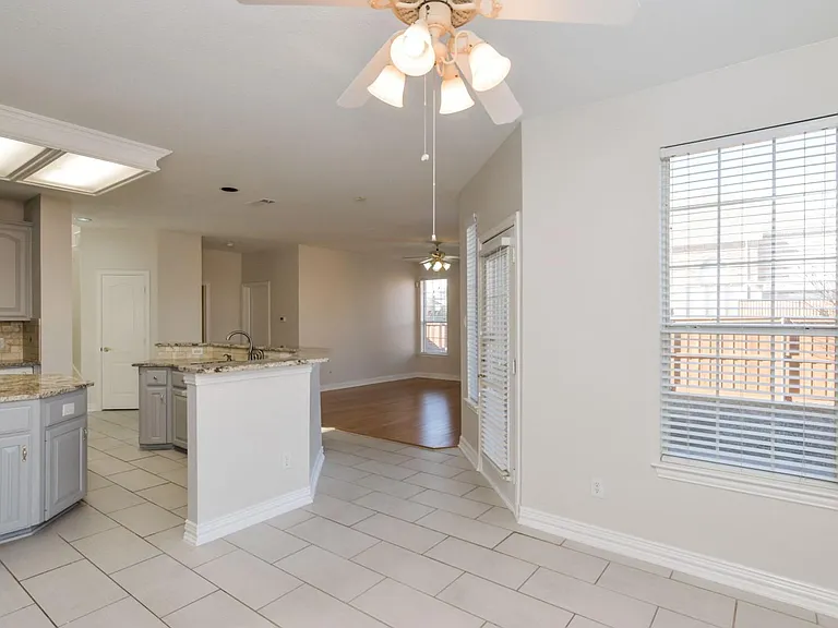 8512 Mesa Verde Dr — Photo 6