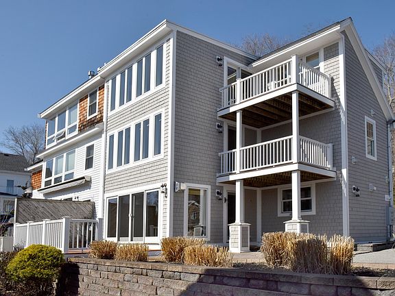 4th image of 40 1/2 Merrimac St #1