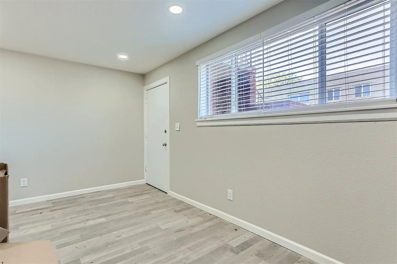 2545 Kenton Street - B — Photo 4
