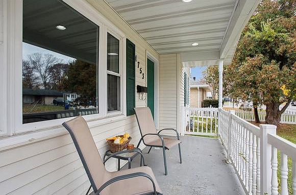 1st image of 1753 Oakdale Ave