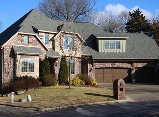 5326 S Fort Ave, Springfield, MO 65810