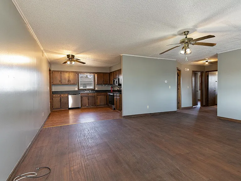 101 Norma St — Photo 7