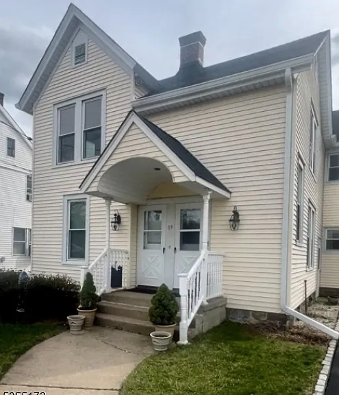 19 E Hanover Ave — Photo 1