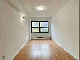 Rented by R New York