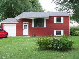869 Blossom Lea Dr, Alden, NY 14004