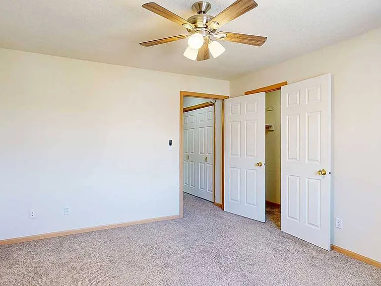 Northbrook Apartments — Photo 160