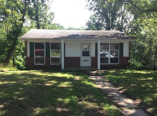 2912 Windward Dr, High Ridge, MO 63049