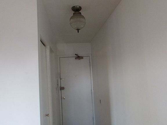 5th image of 1060 W Hollywood Ave APT 207