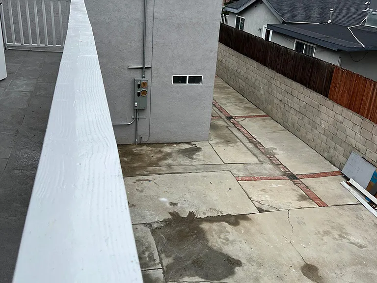 6556 Mammoth Ave — Photo 12