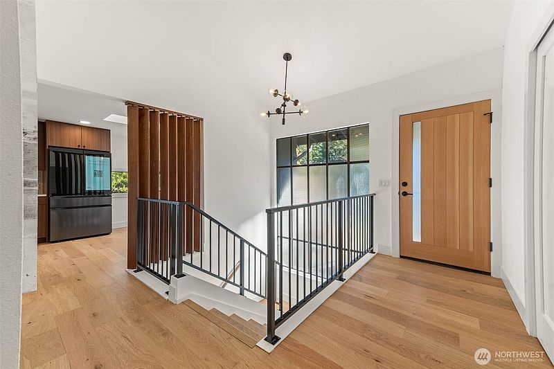5th image of 4234 NE 89th Street