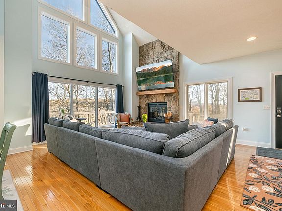 5th image of 2340 Marsh Hill Rd