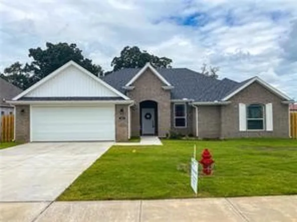 1115 Calla Lily Ave, Lowell, AR 72745
