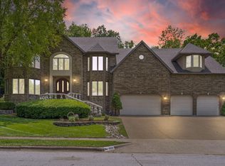 2212 E Nottingham St, Springfield, MO 65804