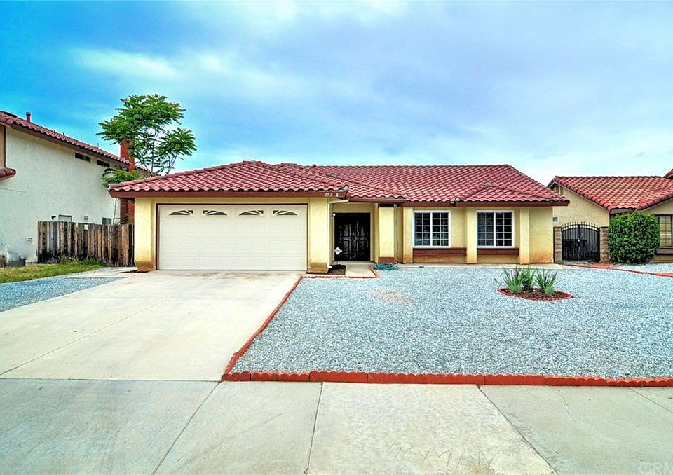 1st image of 25398 Renoir Ave