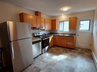 214 2nd St #2, Lynden, WA 98264