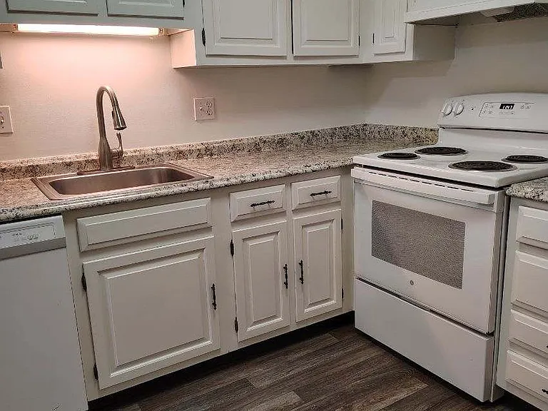 1480 Slade Ave #303 — Photo 3