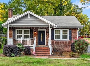 917 Center Church Rd, Eden, NC 27288