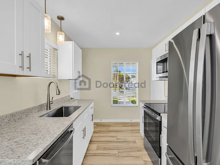 920 Bruce Ave — Photo 2