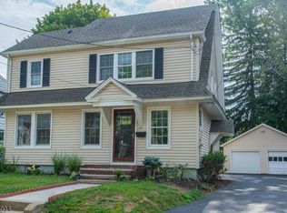 17 Kenvil Ave, Succasunna, NJ 07876