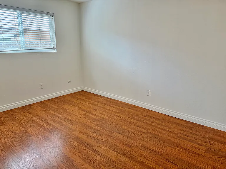 260 Lloyd St #2 — Photo 12