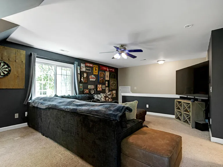 2711 Ashland Dr — Photo 36