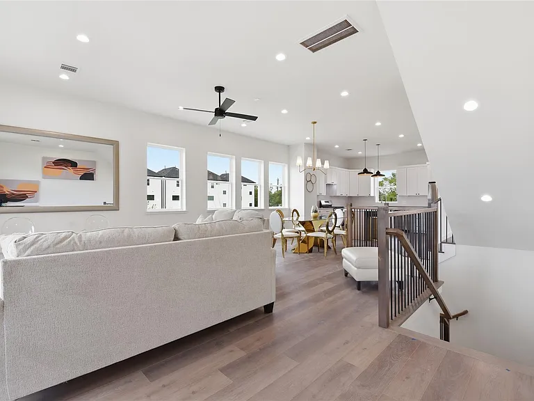 7702 Earl Rudder Way — Photo 9