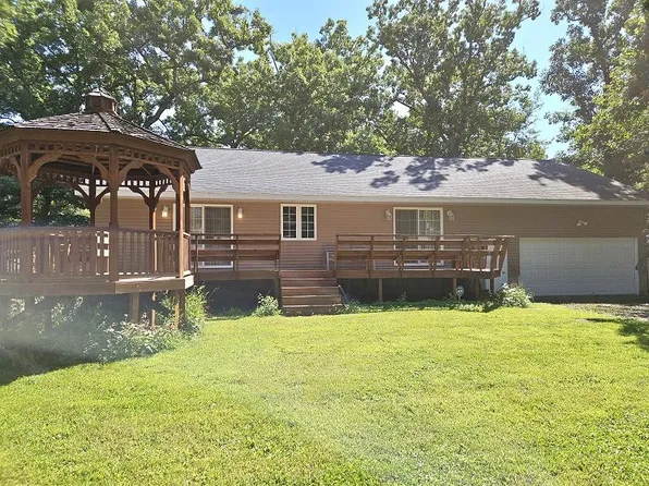428 Hickory Rd, Guttenberg, IA 52052