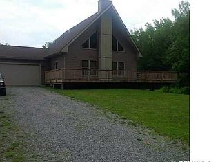 549 County Road 8, Farmington, NY 14425