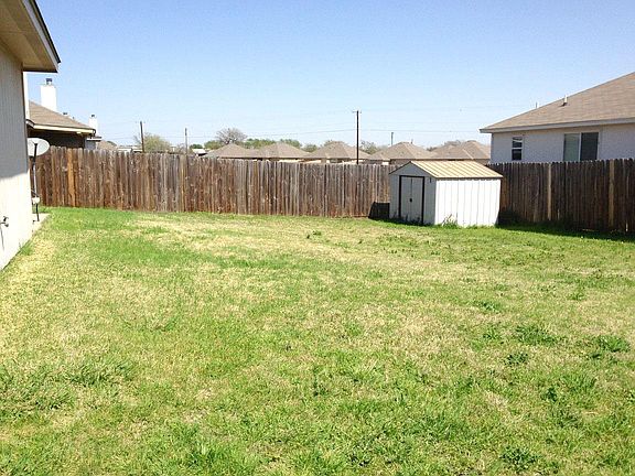 3rd image of 1523 Bent Oak Dr