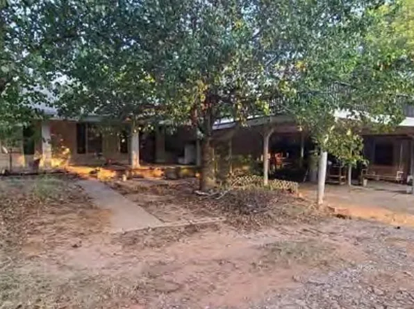 11470 Corral St, Hinton, OK 73047