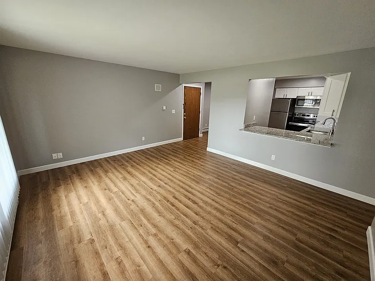 245 E Summit Ave — Photo 8