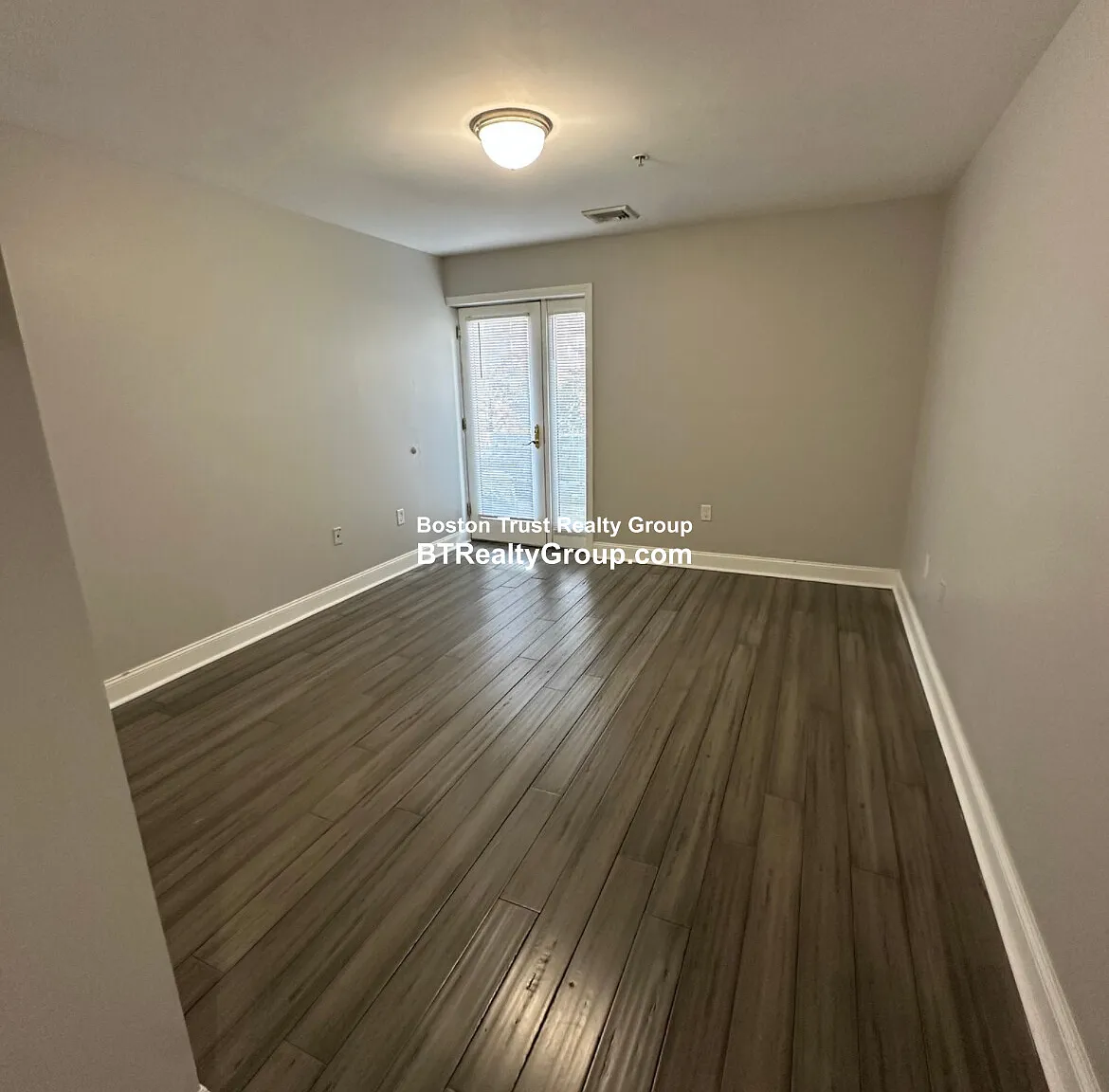 2 bed, 1.0 bath, $2,800 — Photo 2