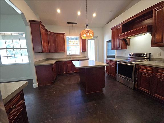 2nd image of 27410 Yalaha Cut Off Rd