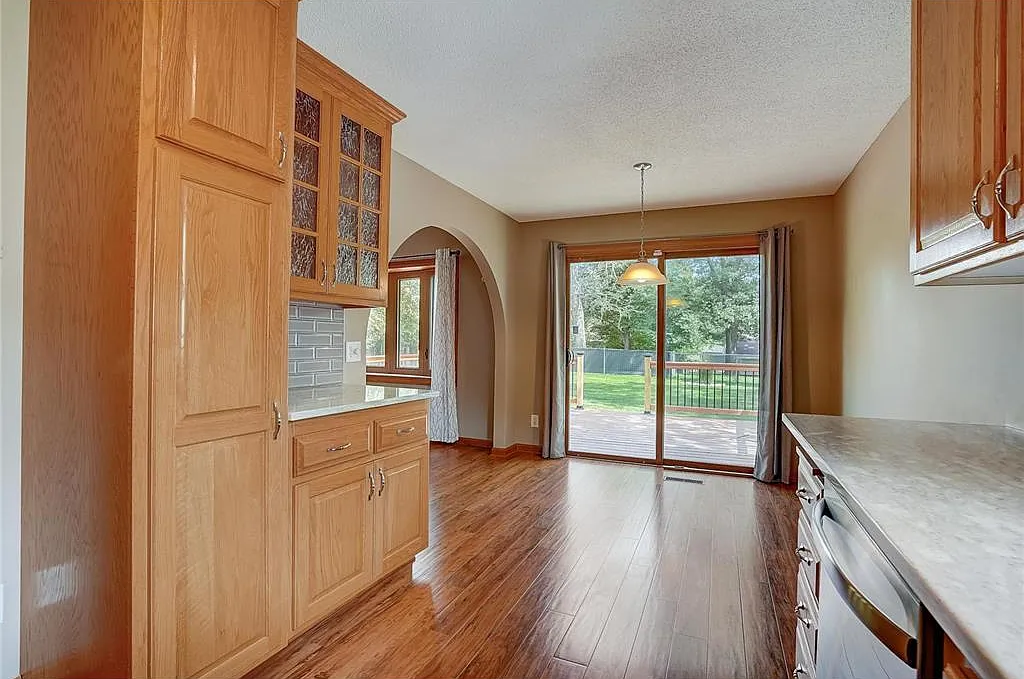 4 bed, 1850 sqft, $2,600 — Photo 3
