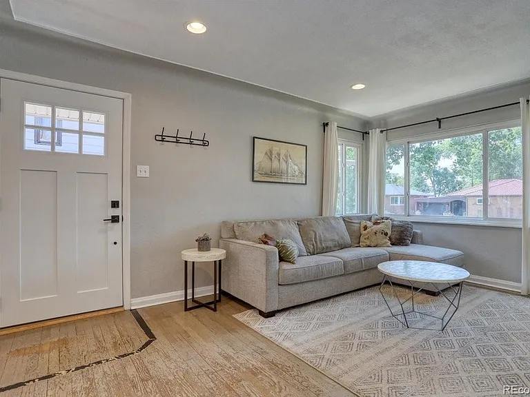 4122 S Galapago St — Photo 7