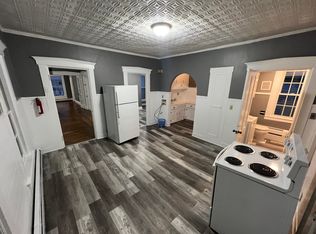 261 Merrimack St #2, Manchester, NH 03103