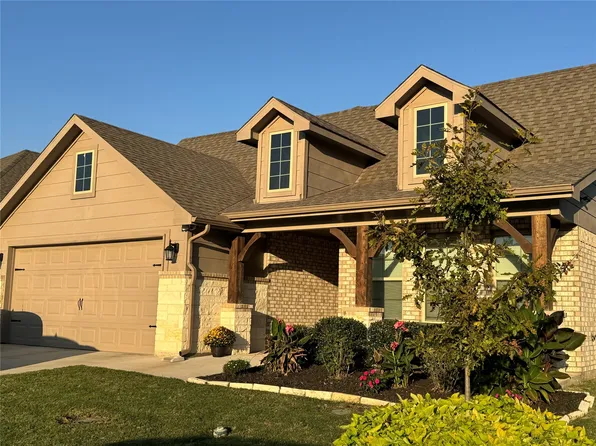 1022 Montrose Ave, Gainesville, TX 76240