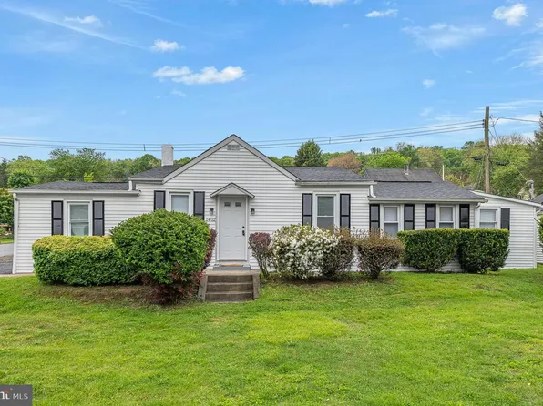1402 Valley Rd, Coatesville, PA 19320