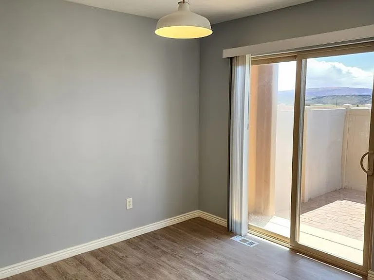 1000 E Bluff View Dr #94 — Photo 8