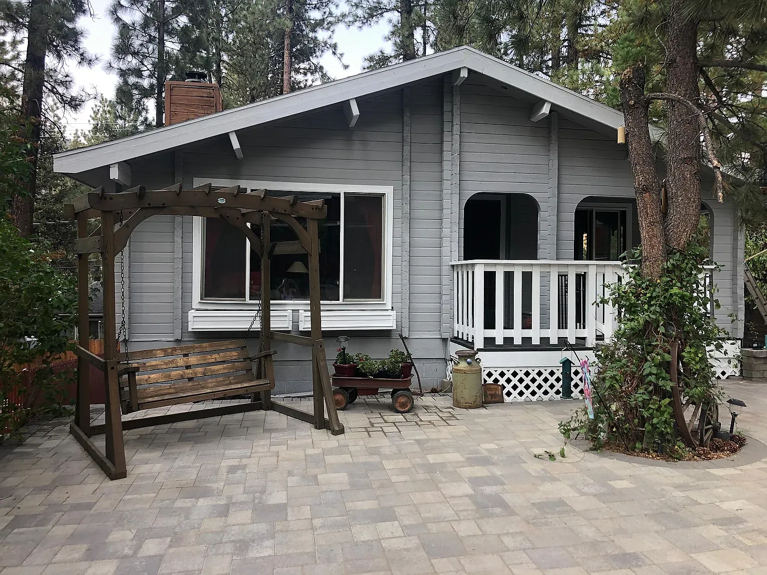 2 bed, 1000 sqft, $2,200 — Photo 1
