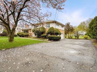 1085 Concord Ave, Belmont, MA 02478