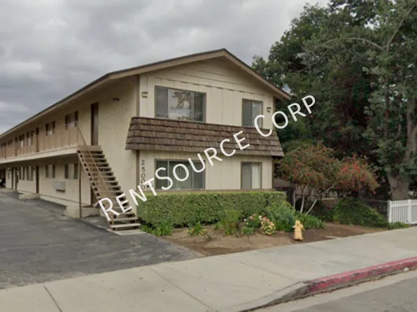 25000 Walnut St Unit V-12, Newhall, CA 91321