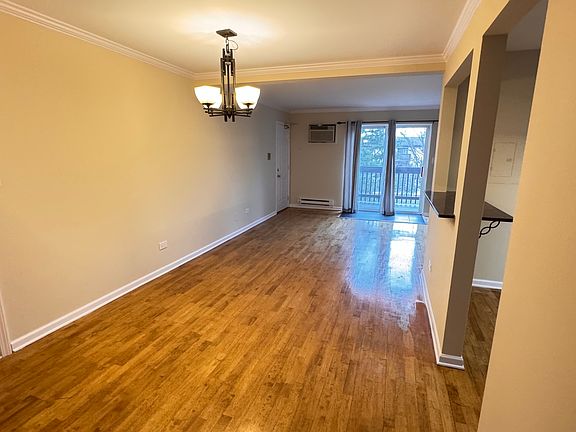 3rd image of 511 E Spruce Dr APT 3A