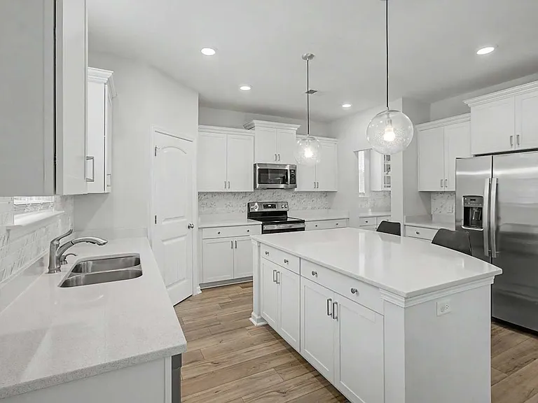 160 Spring Hill Dr — Photo 7