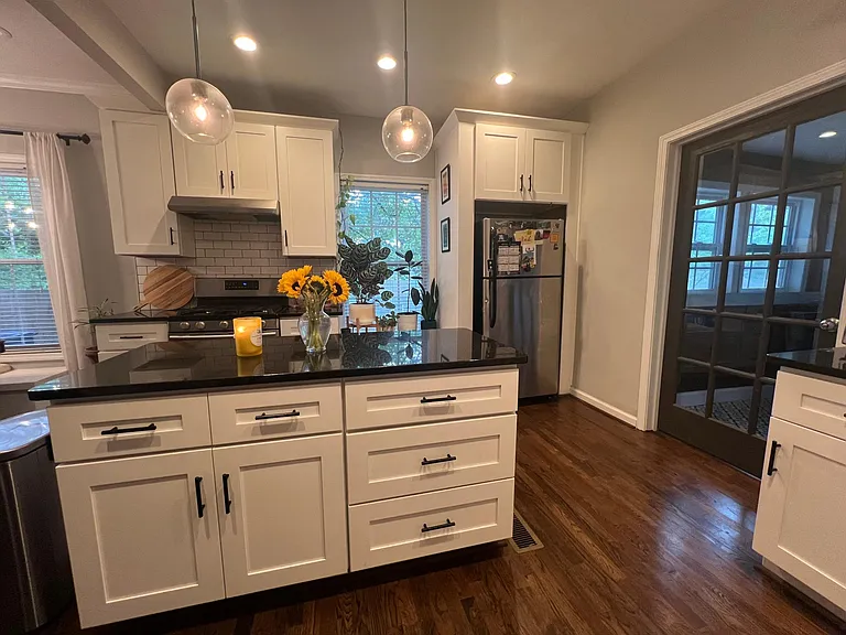 1524 Melrose Dr SW — Photo 8