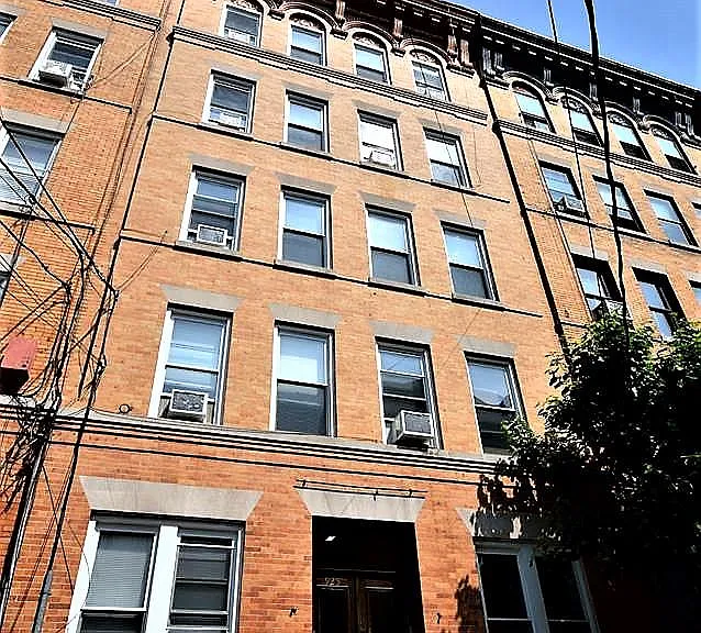 925 Willow Ave #1L — Photo 17